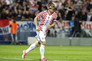 Neuništivi Luka Modrić i spasitelj Pašalić, minimalac Azura nad Grcima dok čekaju novog selektora
